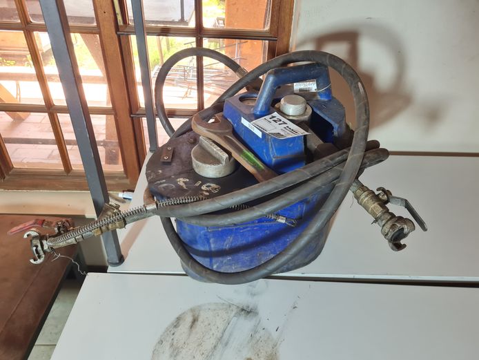 AIR TEST PUMP