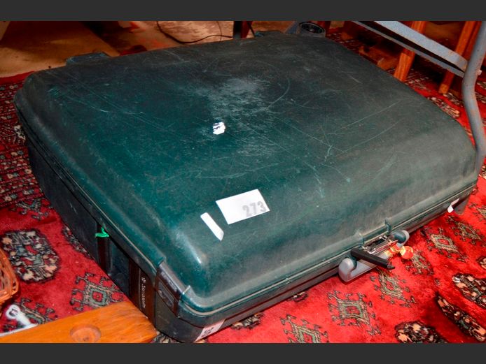 SAMSONITE HARDSHELL SUITCASE [Scratched]
