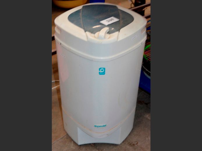 SPINDLE MINI WASHING MACHINE, 33 x 33 x 62cm [Switches on]