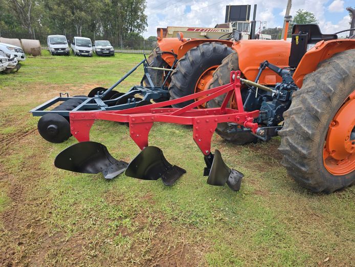 3 Skaar Massey ferguson ploeg