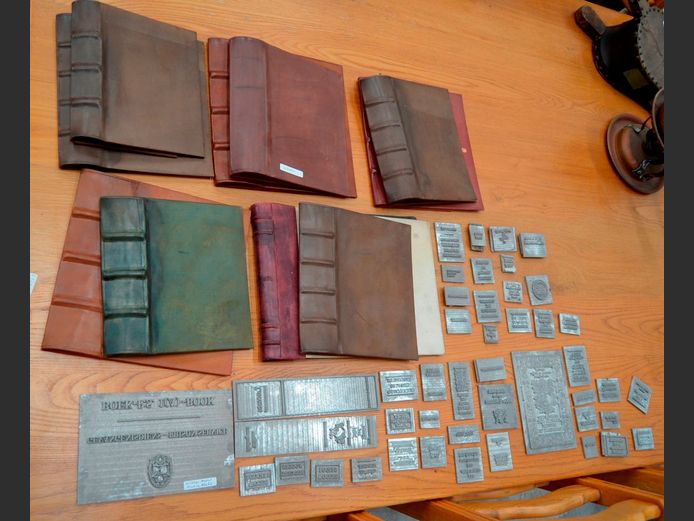 VINTAGE METAL PRINTING BLOCKS & BOOK COVERS