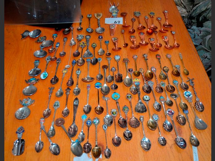 COLLECTION SILVER PLATE, COPPER & BRASS TEASPOONS
