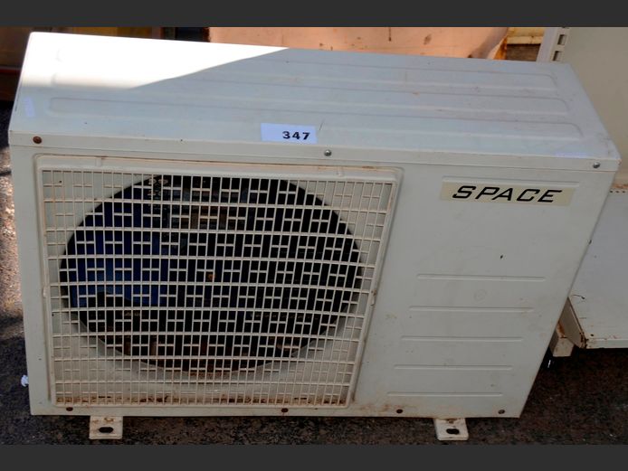 SPACE AIRCON OUTDOOR UNIT [Untested]