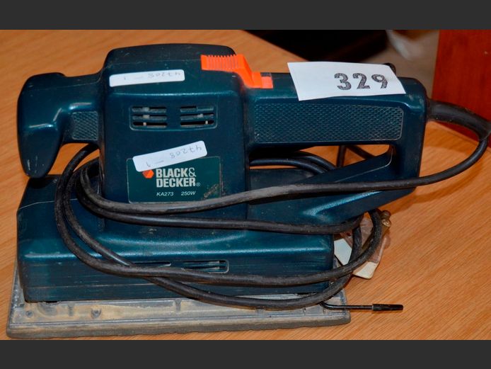 BLACK & DECKER SANDER [Switches on, untested further]