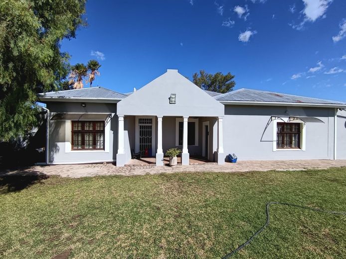 Biltong Hunt for 3 fallow deer and 2 springbuck plus 2 nights accommodation. 2026 Hunting season | Doorndraai Farm