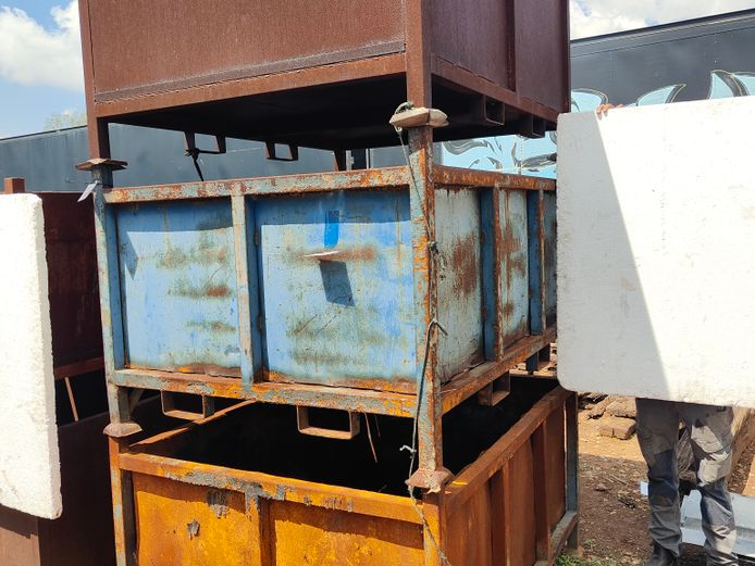 3 X STACKABLE STEEL BINS