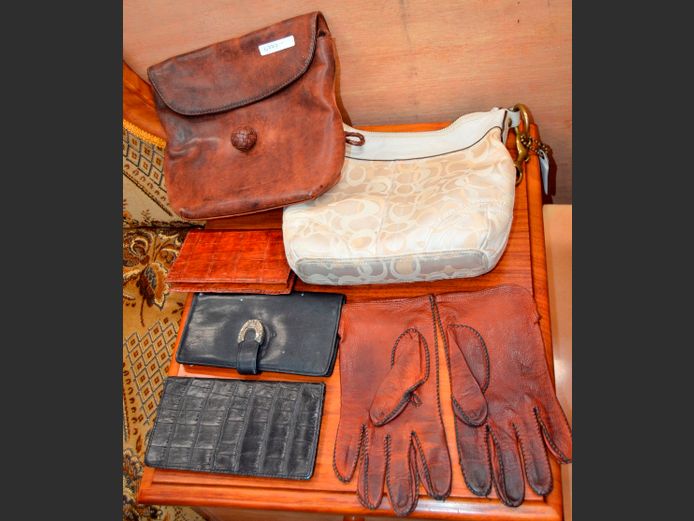 BROWN LEATHER HANDBAG, GLOVES, WALLET, etc