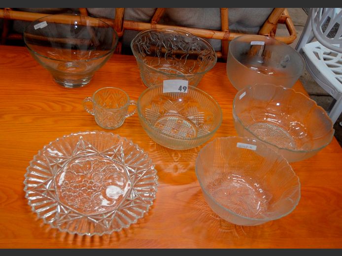 VARIOUS GLASS BOWLS, PLATTER, etc
