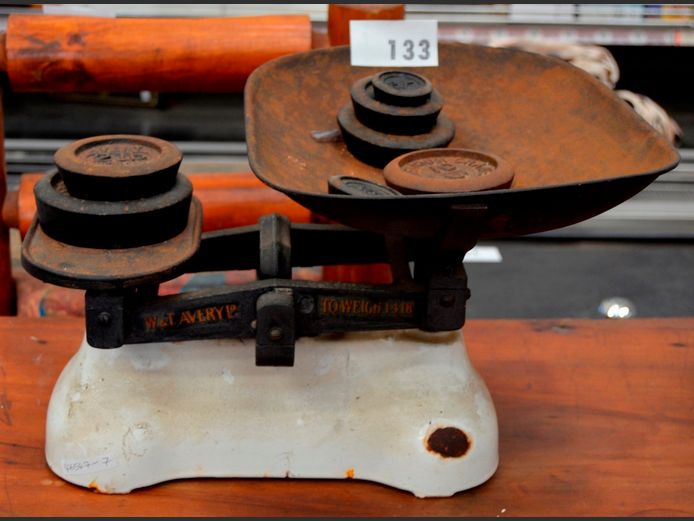 ANTIQUE AVERY GROCER'S SCALE