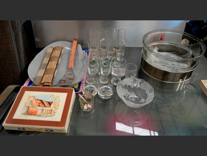 LARGE GLASS BOWL, DRINKING GLASSES, PLACEMATS, etc