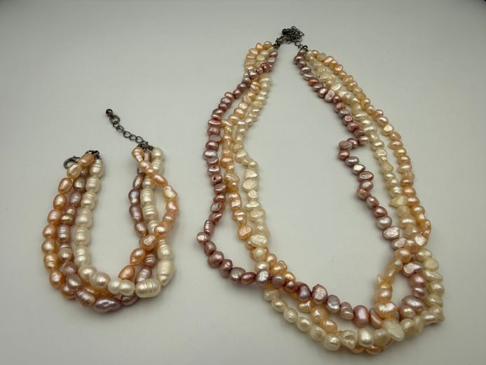 Set of tri-colour freshwater pearl string necklace and bracelet