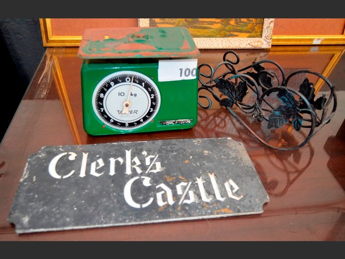 TOWER VINTAGE KITCHEN SCALE, WINE BOTTLE HOLDER, etc