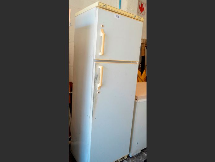 DEFY FRIDGE FREEZER [Dead, some scuff marks]