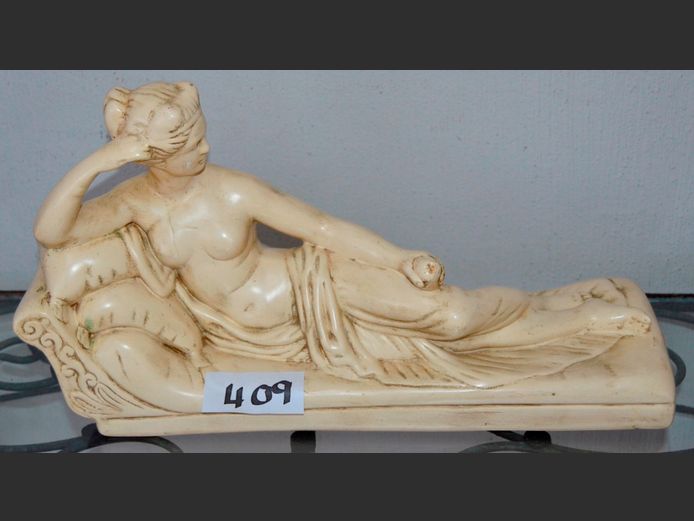 CERAMIC FIGURINE OF A RESTING MAIDEN, 46 x 14 x 25cm