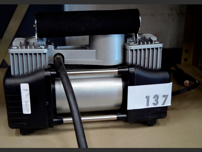 12V, 3 CYLINDER CAR COMPRESSOR [Untested]