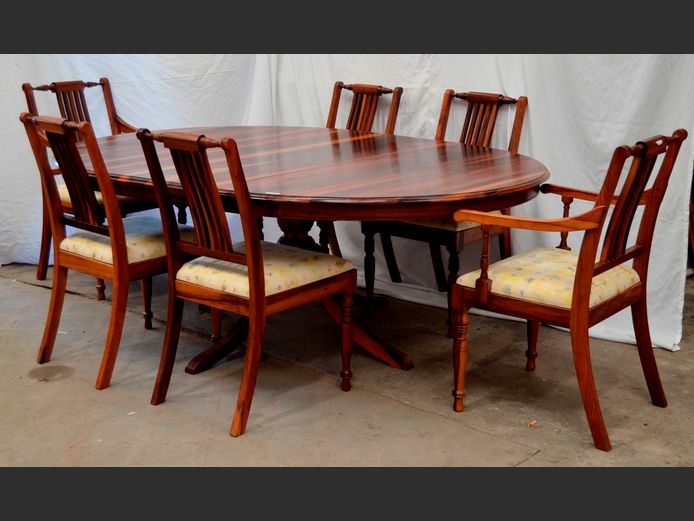 STINKWOOD EXTENSION DINING TABLE WITH 4 CHAIRS & 2 CARVERS, 204 x 150 x 74cm [Minor scuff marks]
