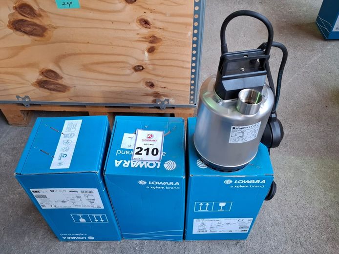 Submersible pump x 3