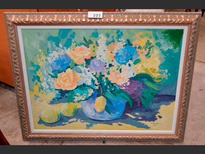 GILT FRAMED OIL ON BOARD "FLOWERS IN VASE", SIGNED S. THOMAS, 81 x 60cm
