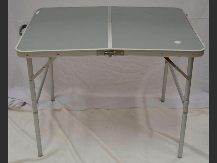 GREY ALUMINIUM FRAMED FOLDING CAMPING TABLE, 90 x 60 x 70cm
