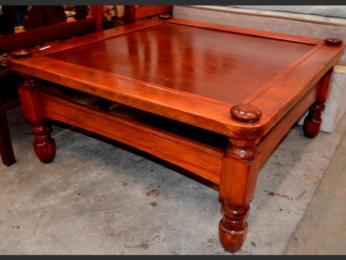 PINE SQUARE COFFEE TABLE, 85 x 85 x 39cm