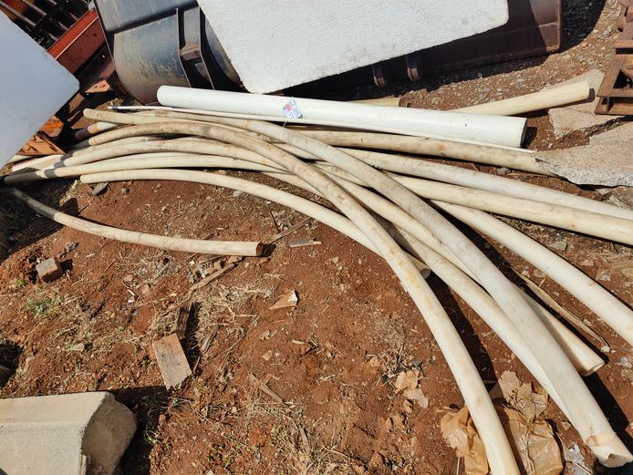 LOT PVC PIPING