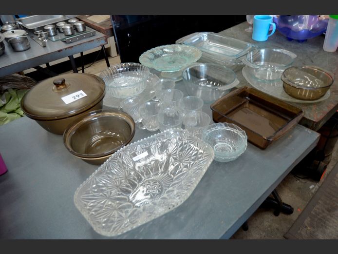 GLASS OVEN DISHES, CASSEROLE WITH LID, BOWL, etc