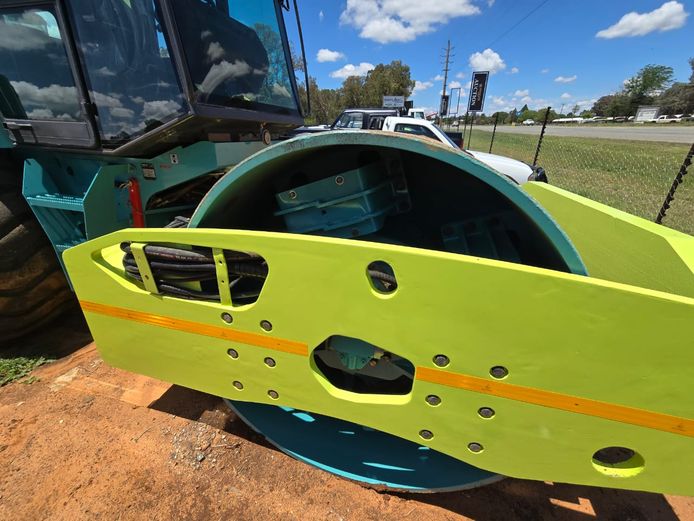 Amman ASC 170 single drum roller