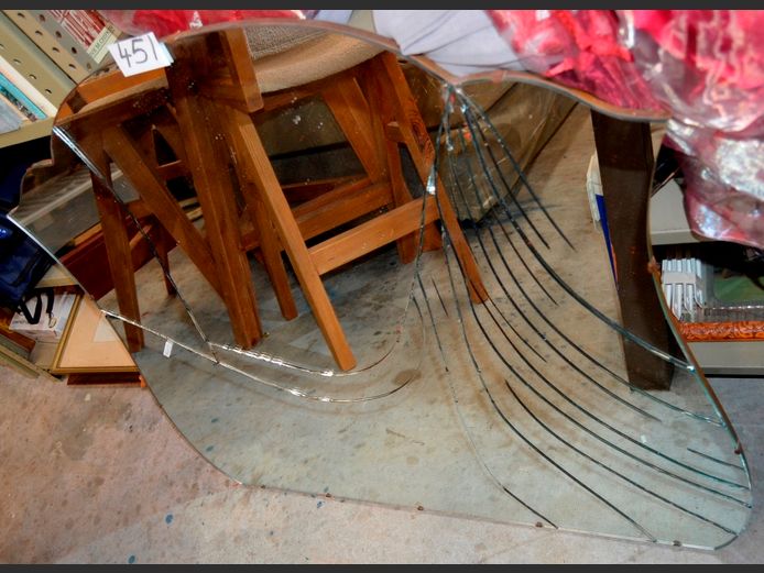 WALL MOUNT MIRROR, 95 x 91cm [Damaged]