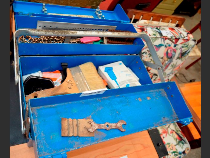 RACO BLUE METAL TOOLBOX WITH ASSORTED TOOLS
