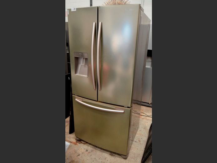 SAMSUNG METALLIC FINISH FRENCH DOOR FRIDGE FREEZER [Getting cold, freezer faulty, untested further]