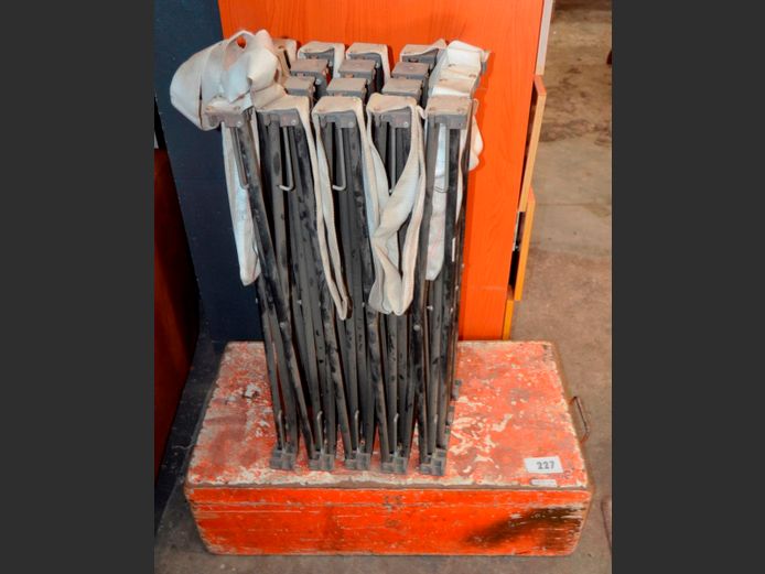 WOODEN TOOLBOX & FOLDING BANNER STAND