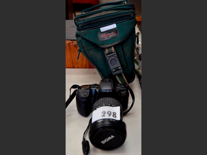 SIGMA CAMERA IN BAG [Condition unknown]