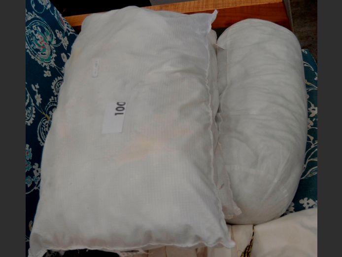 LOT: BOLSTER CUSHION & STANDARD PILLOWS