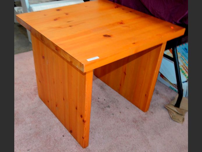 OREGON PINE SIDE TABLE, 59 x 59 x 53cm