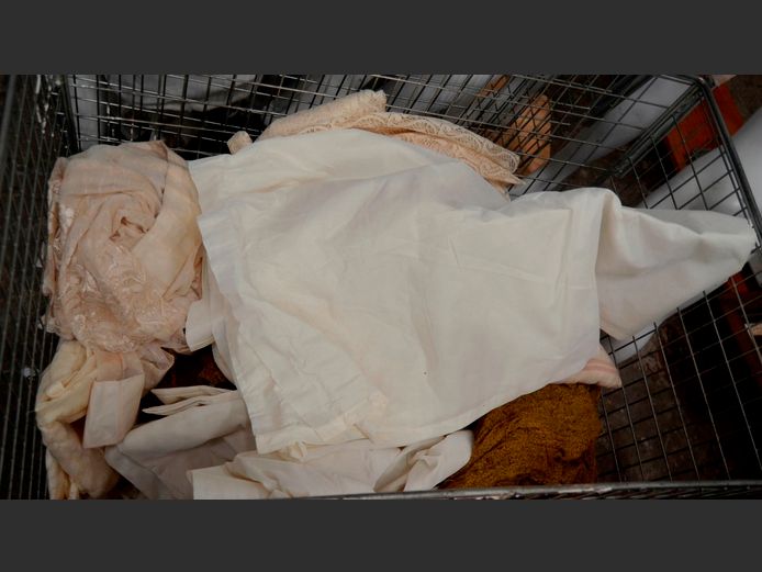 LOT: CURTAINS, etc [Excl. Bin]