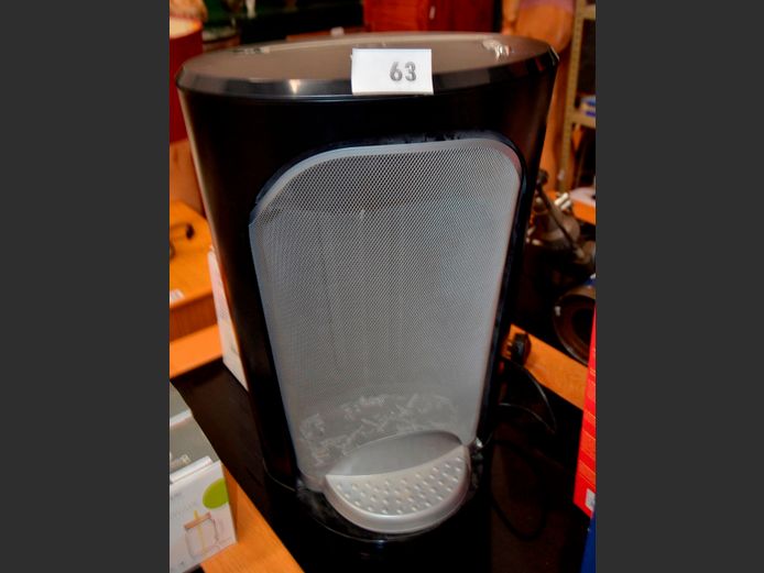 FELLOWES PAPER SHREDDER [Switches on, untested further]