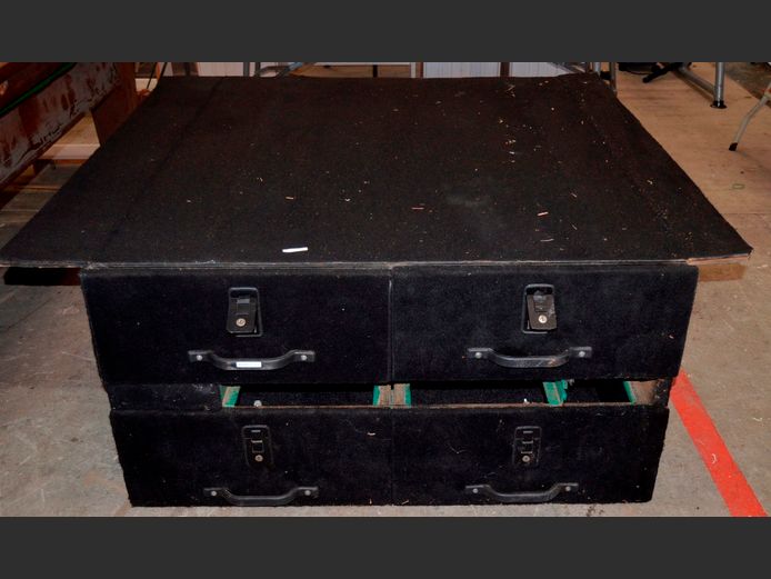 6-DRAWER CAMPER BOX WITH MATTRESS, 143 x 135 x 60cm [No keys]