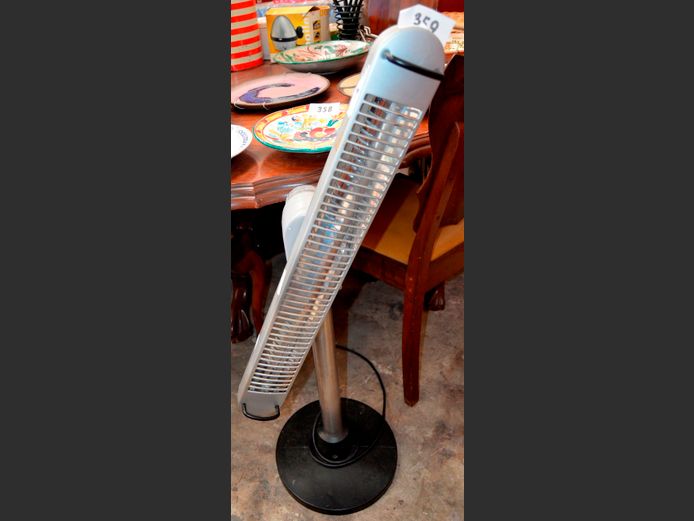 TCM ELECTRIC PEDESTAL HEATER [Element damaged]