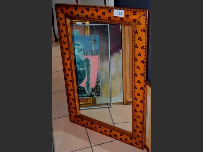 MAHOGANY & GILT FRAMED MIRROR, 100 x 70cm
