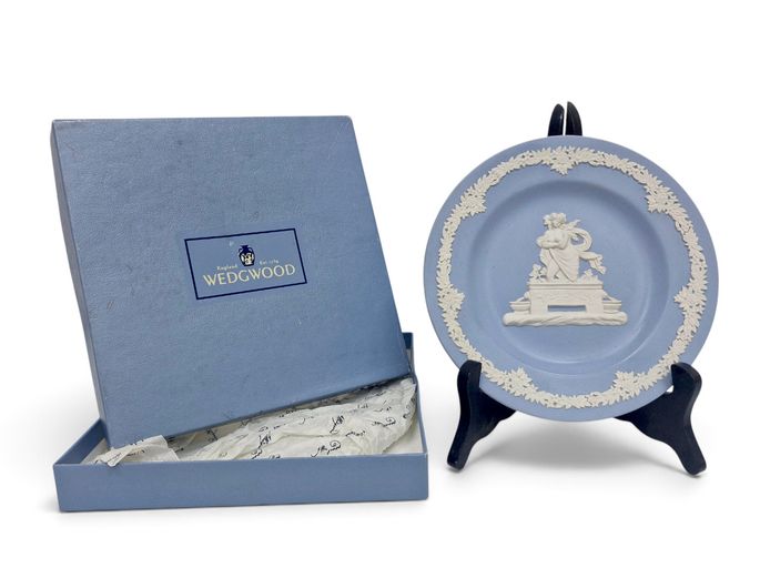 Wedgwood Pale Blue Jasperware Neoclassical Relief Display Plate (17cm)
