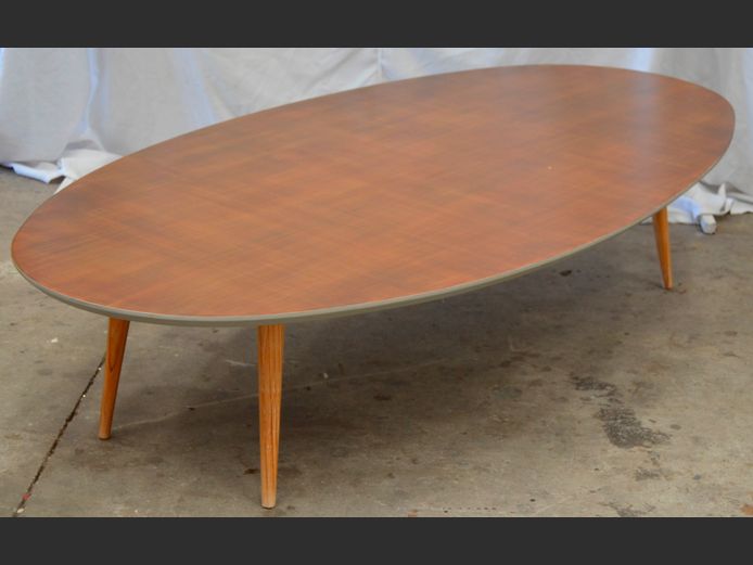 MID-CENTURY OVAL COFFEE TABLE, 173.5 x 92 x 38cm [Scuff marks]