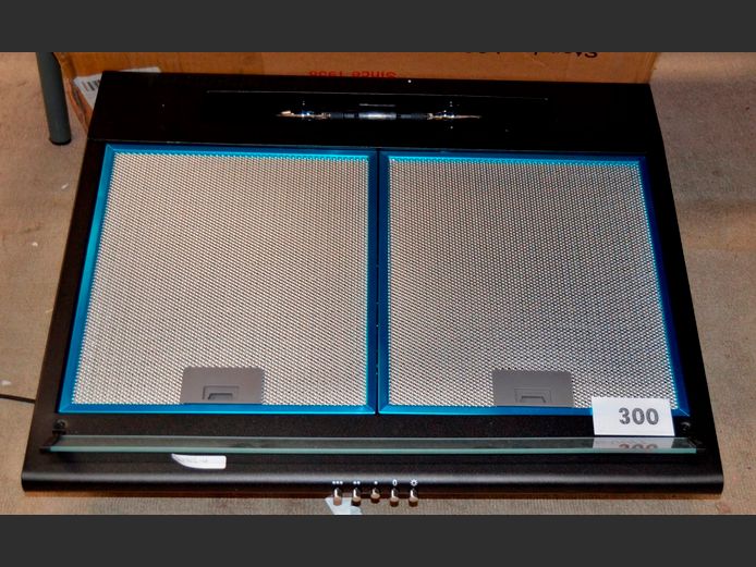 UNIVA 600mm COOKER HOOD [Switches on]