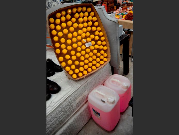 LOT: 2 x 20 LITRE SANITISERS & BOTTLES [Condition of contents unknown]