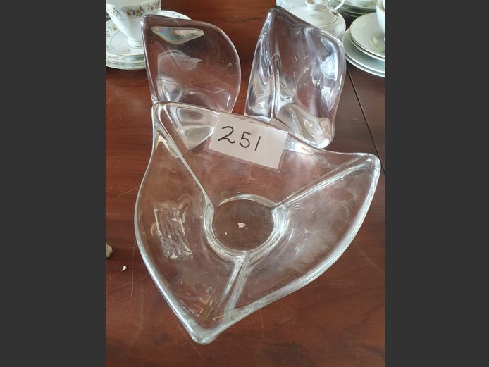 DUAM FRANCE CRYSTAL BOOKENDS & A CRYSTAL BOWL