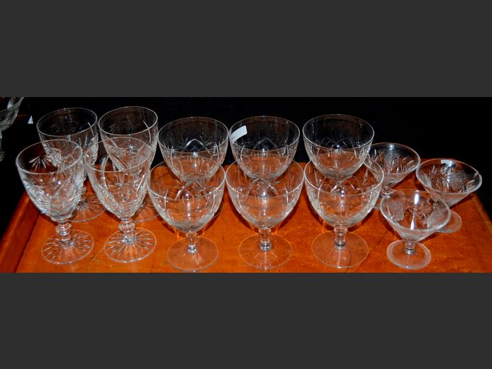 SET OF 4 CRYSTAL WHITE WINE GLASSES, SET OF 6 CRYSTAL RED WINE GLASSES, etc