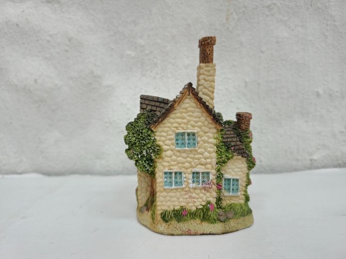 Vintage Miniature English Stone Cottage Collectible Figurine