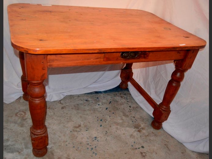 ANTIQUE YELLOWWOOD & OREGON PINE SINGLE DRAWER, 4-SEATER KITCHEN TABLE, 114 x 77 x 77cm