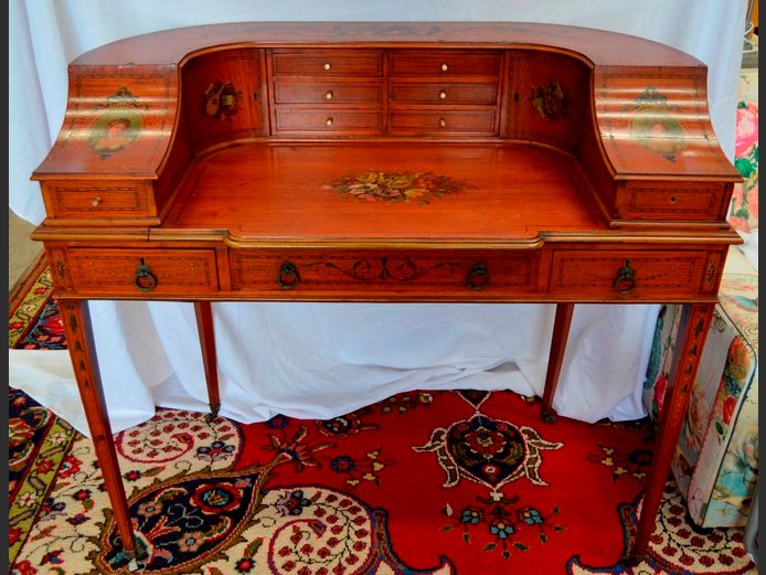 CARLTON HOUSE ANTIQUE MAHOGANY 2-DOOR, 8-DRAWER INLAID WRITING DESK, 113 x 63 x 100cm [1 knob needed on drawer]