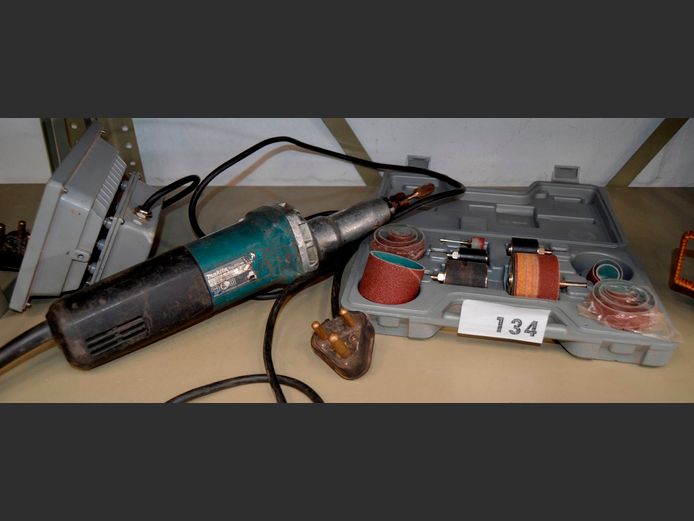 MAKITA PENCIL GRINDER & ATTACHMENTS IN CASE [Switches on, untested further]