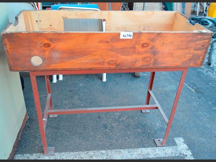 PLYWOOD PLANTER BOX ON METAL STAND, 119 x 50 x 99cm